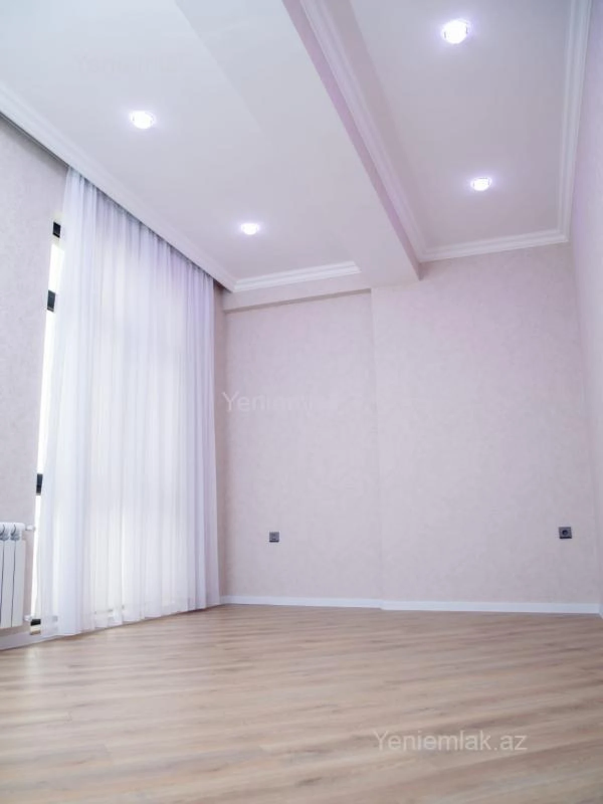 Satılır 4 otaqlı yeni tikili 150 m²