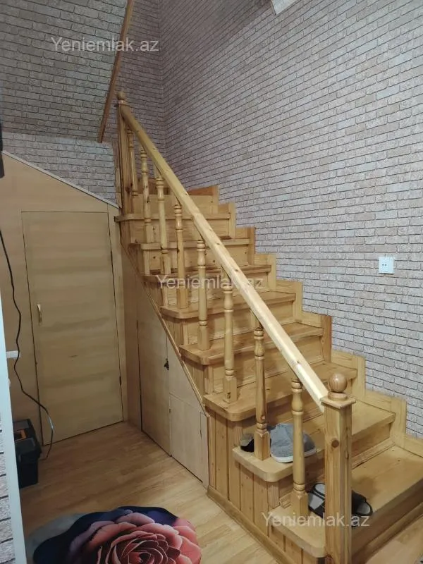 Satılır 4 otaqlı həyət evi 100 m²