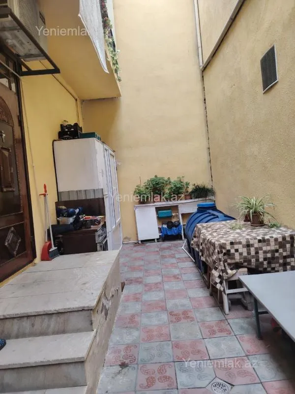 Satılır 4 otaqlı həyət evi 100 m²