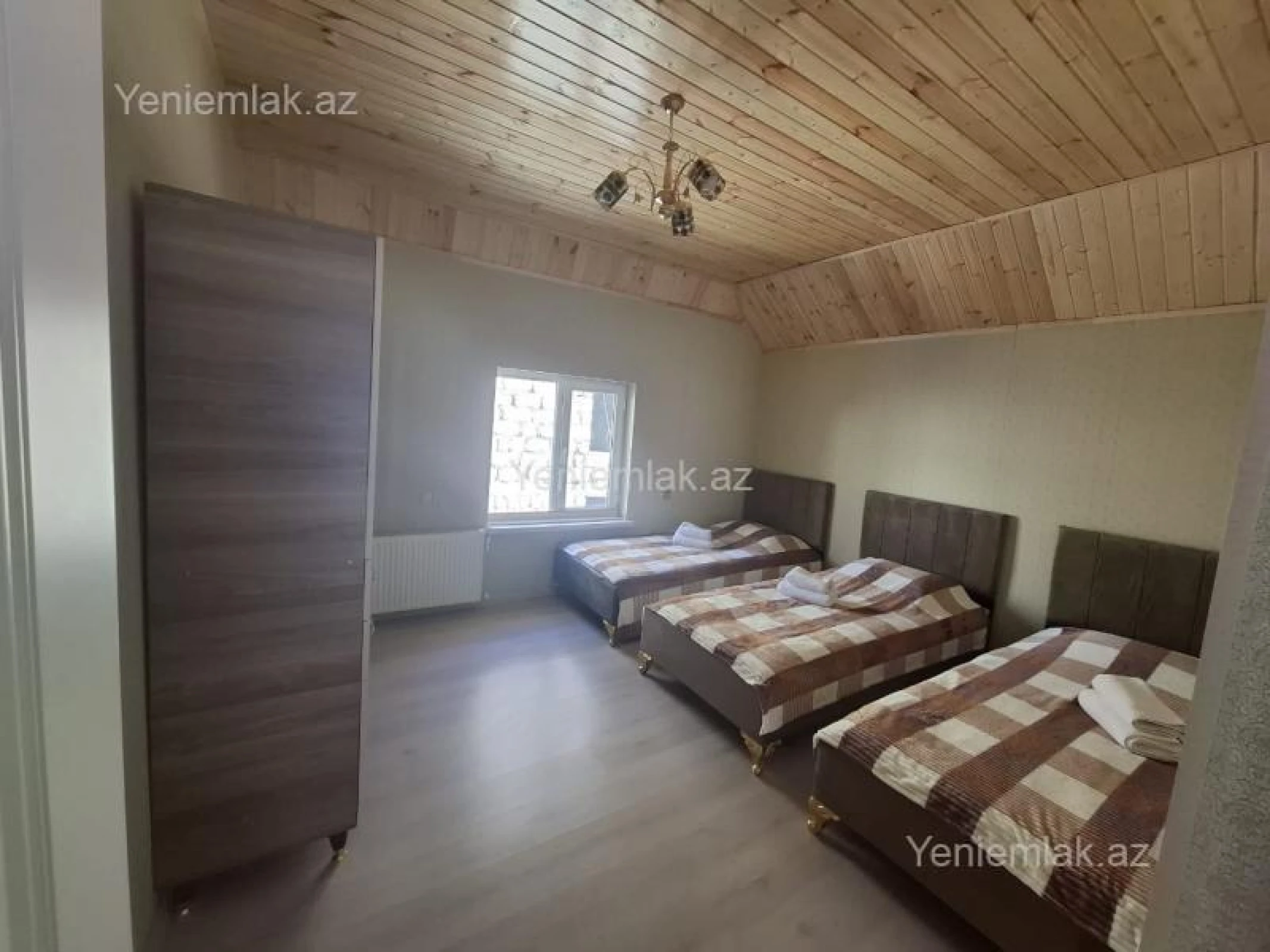 Satılır 5 otaqlı həyət evi 180 m²