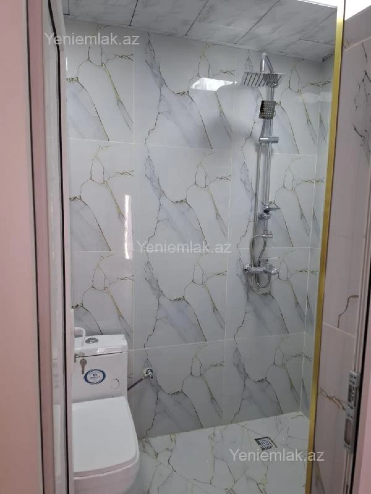 Satılır 5 otaqlı həyət evi 180 m²