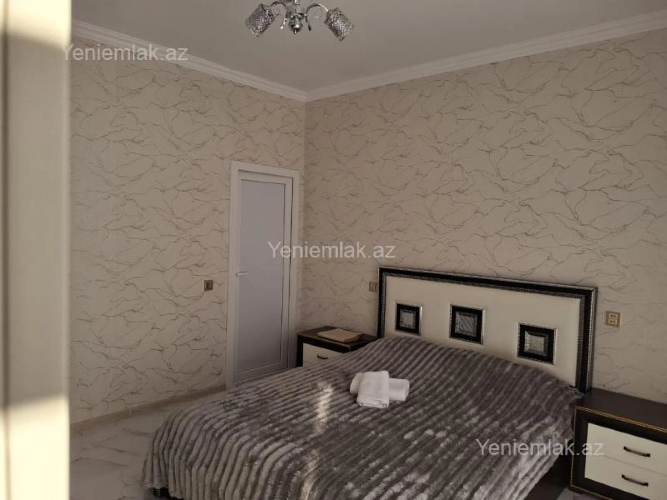 Satılır 5 otaqlı həyət evi 180 m²