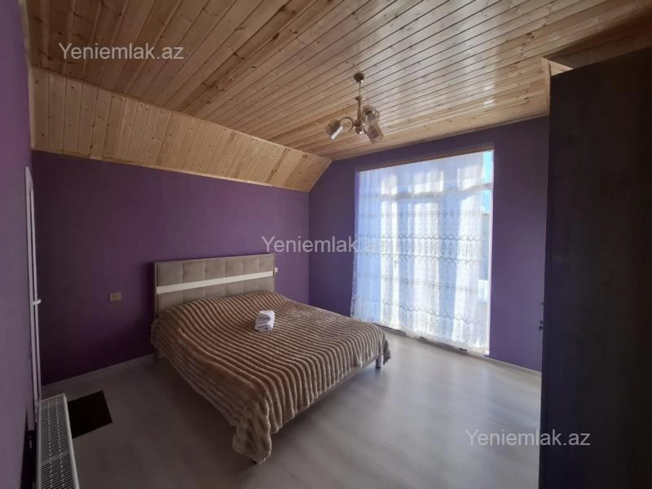 Satılır 5 otaqlı həyət evi 180 m²