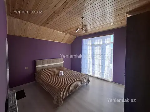 Satılır 5 otaqlı həyət evi 180 m²