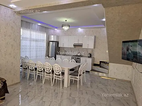 Satılır 5 otaqlı həyət evi 180 m²