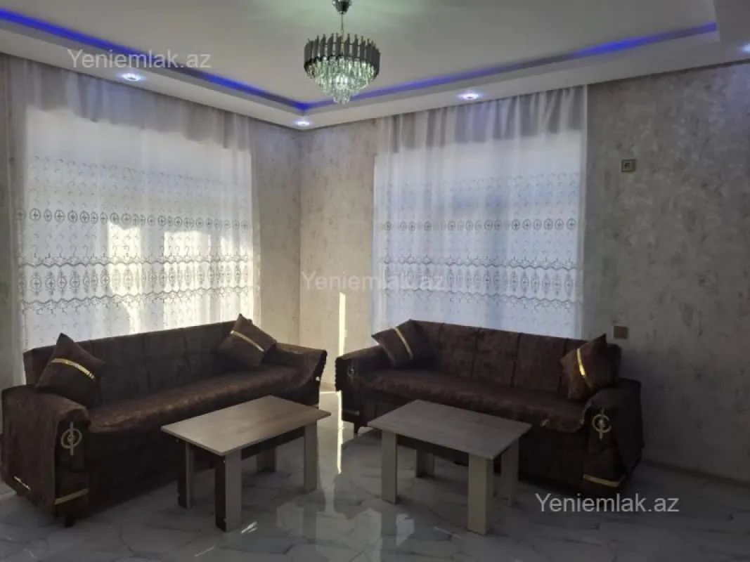 Satılır 5 otaqlı həyət evi 180 m²