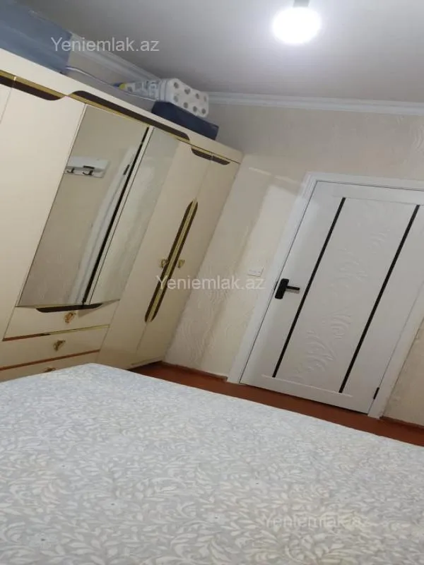 Satılır 2 otaqlı köhnə tikili 54 m²