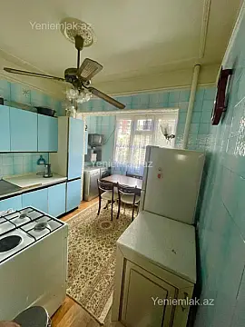 Satılır 2 otaqlı köhnə tikili 60.5 m²