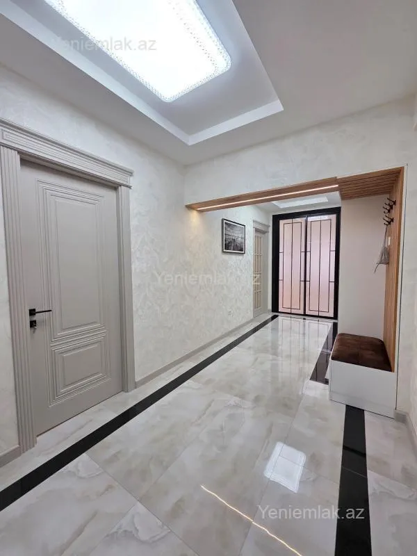 Satılır 3 otaqlı yeni tikili 127 m²