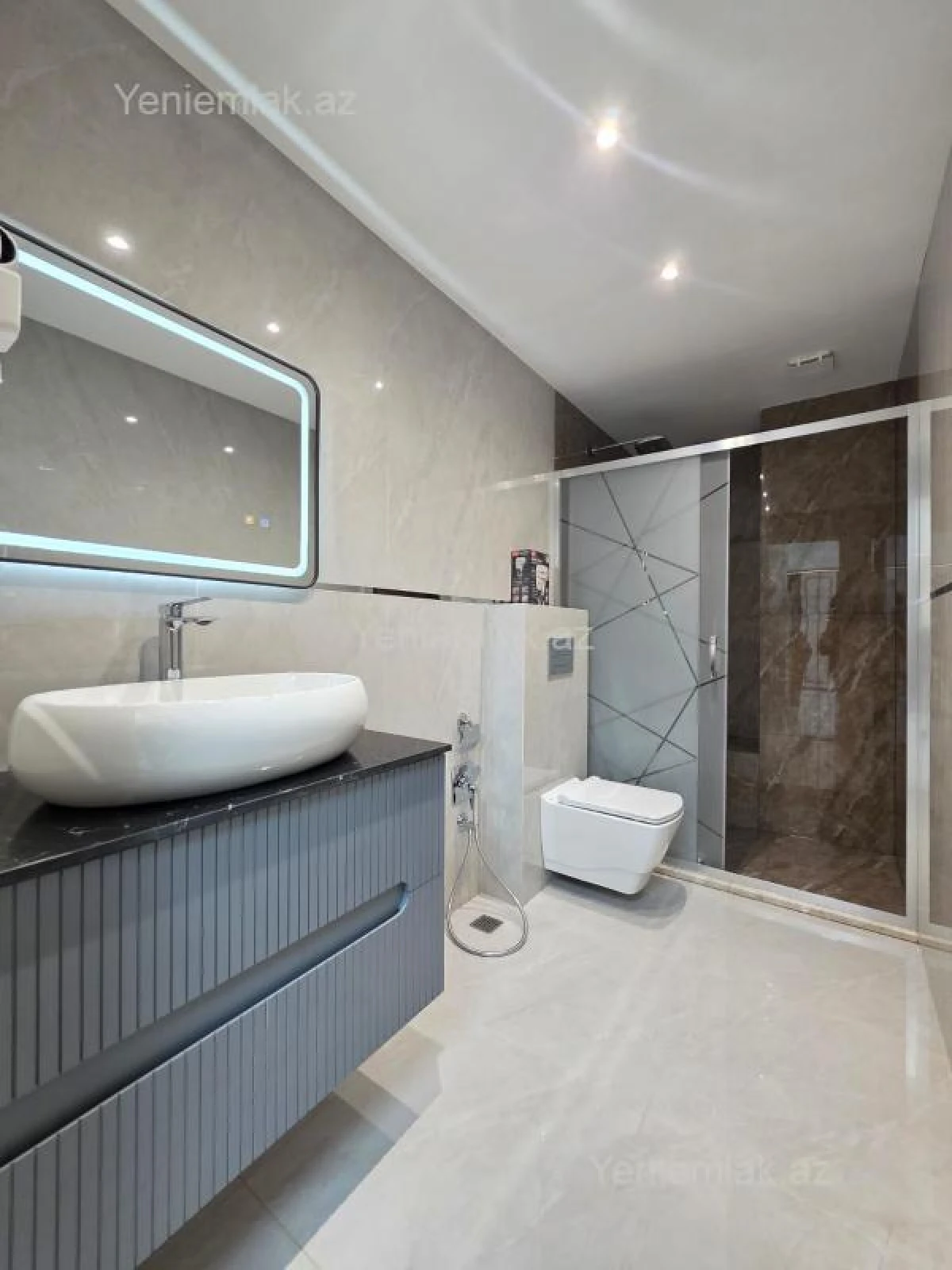 Satılır 3 otaqlı yeni tikili 127 m²