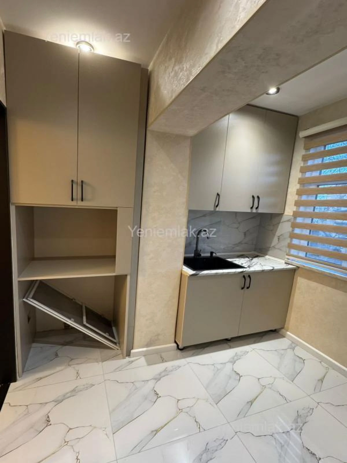 Satılır 2 otaqlı köhnə tikili 50 m²