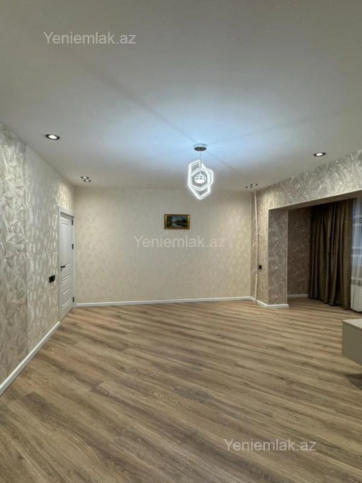 Satılır 2 otaqlı köhnə tikili 50 m²