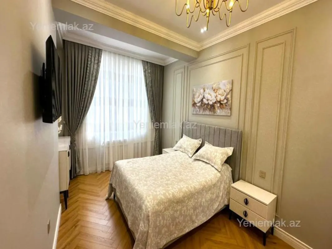 Satılır 3 otaqlı yeni tikili 130 m²