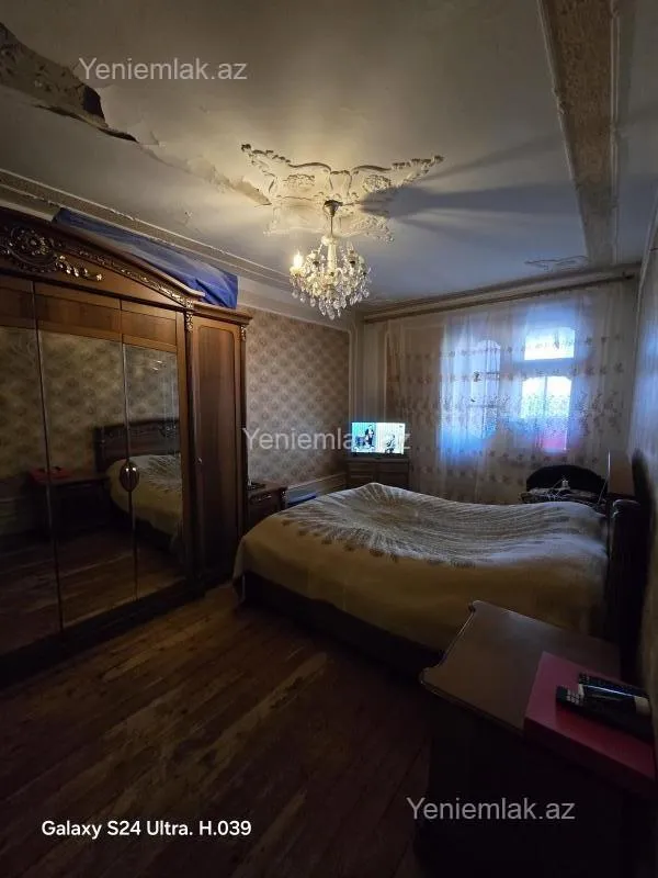 Satılır 4 otaqlı köhnə tikili 90 m²