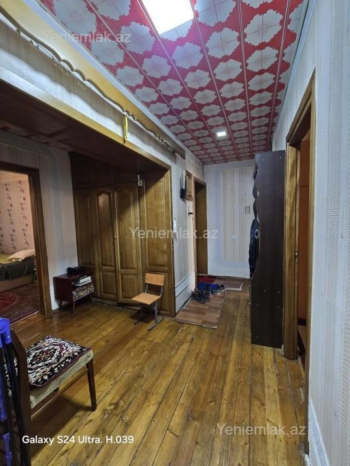 Satılır 4 otaqlı köhnə tikili 90 m²