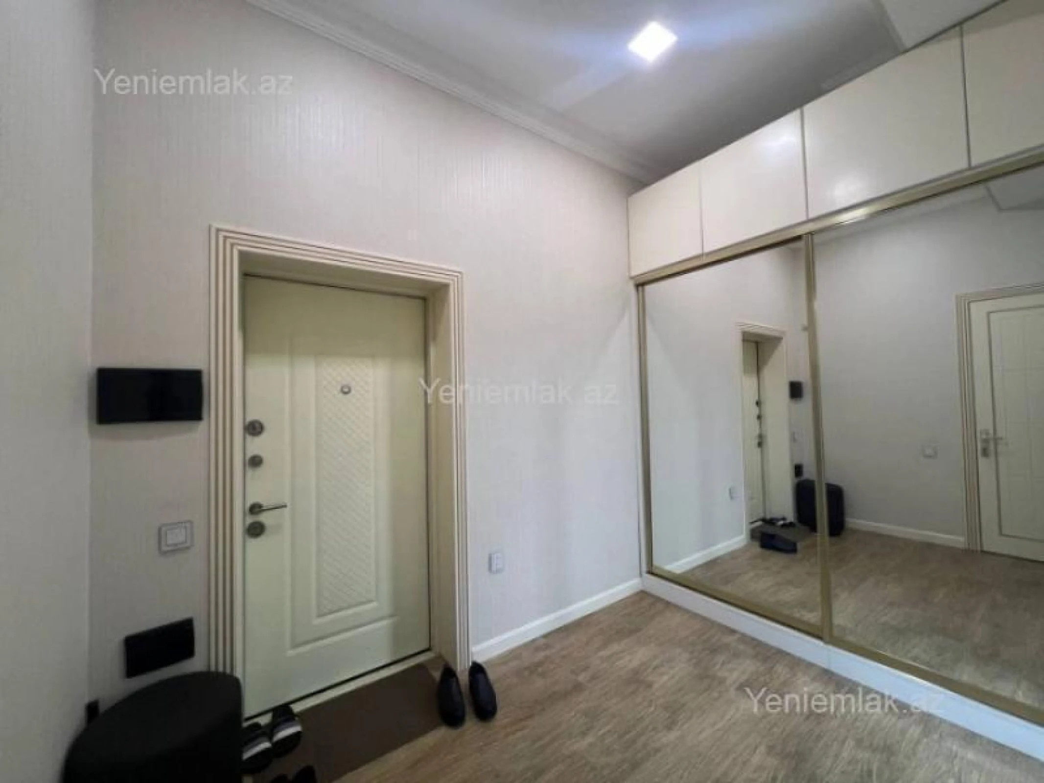 Satılır 3 otaqlı yeni tikili 80 m²