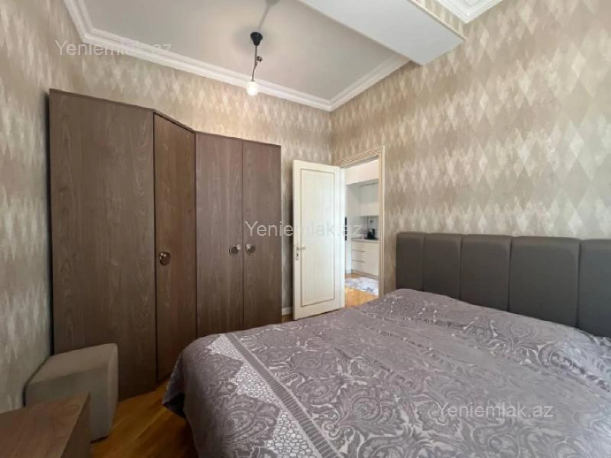 Satılır 3 otaqlı yeni tikili 80 m²