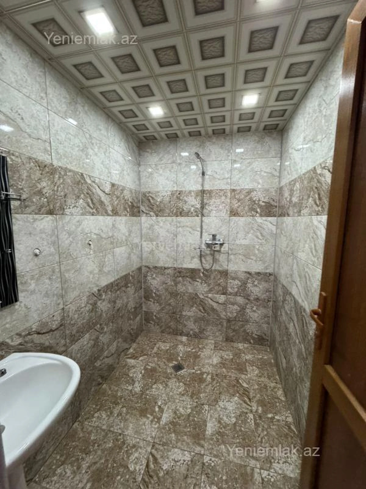 Satılır 3 otaqlı yeni tikili 110 m²