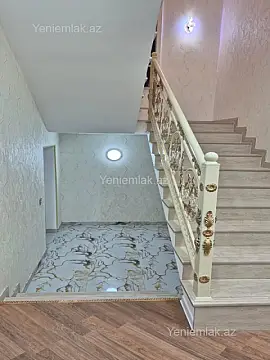 Satılır 6 otaqlı həyət evi 250 m²