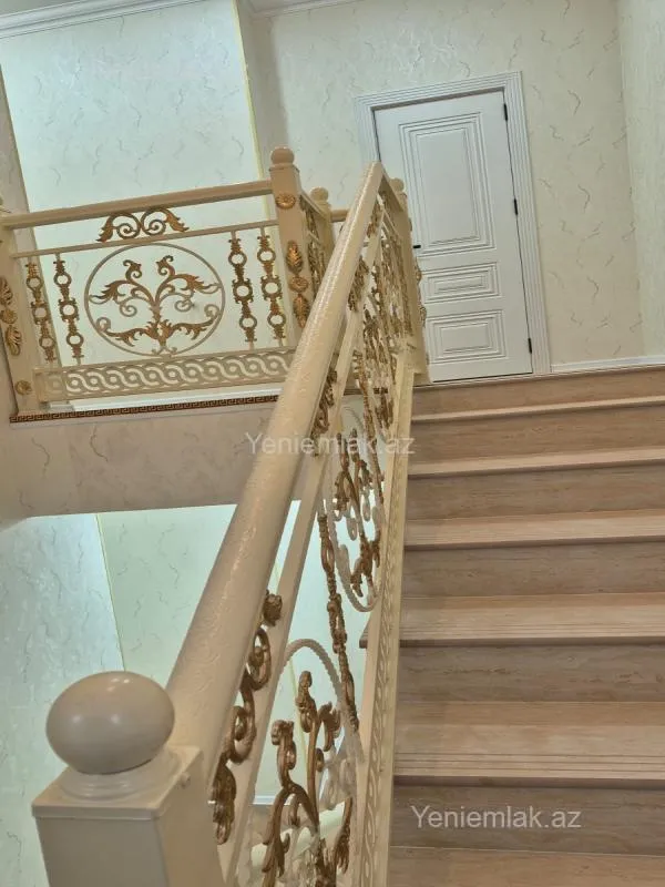 Satılır 6 otaqlı həyət evi 250 m²