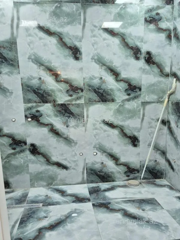 Satılır 6 otaqlı həyət evi 250 m²