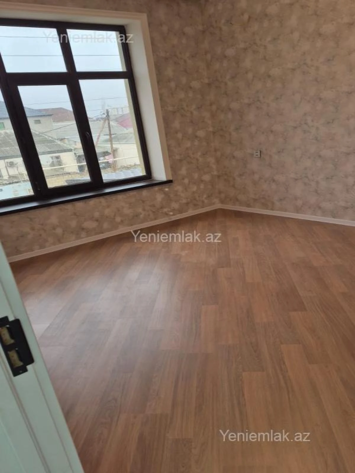 Satılır 6 otaqlı həyət evi 250 m²
