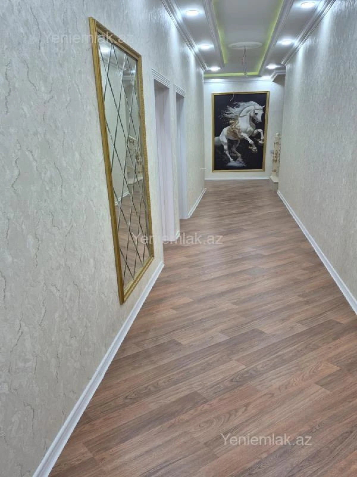 Satılır 6 otaqlı həyət evi 250 m²