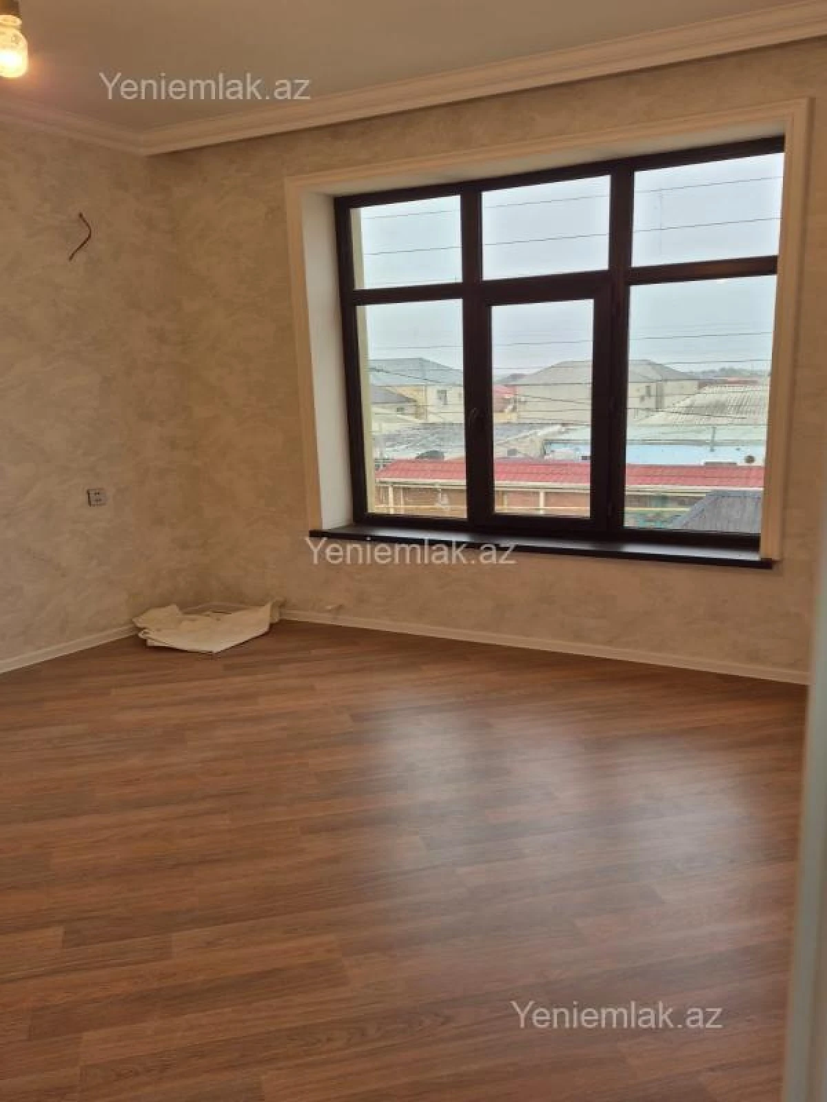 Satılır 6 otaqlı həyət evi 250 m²