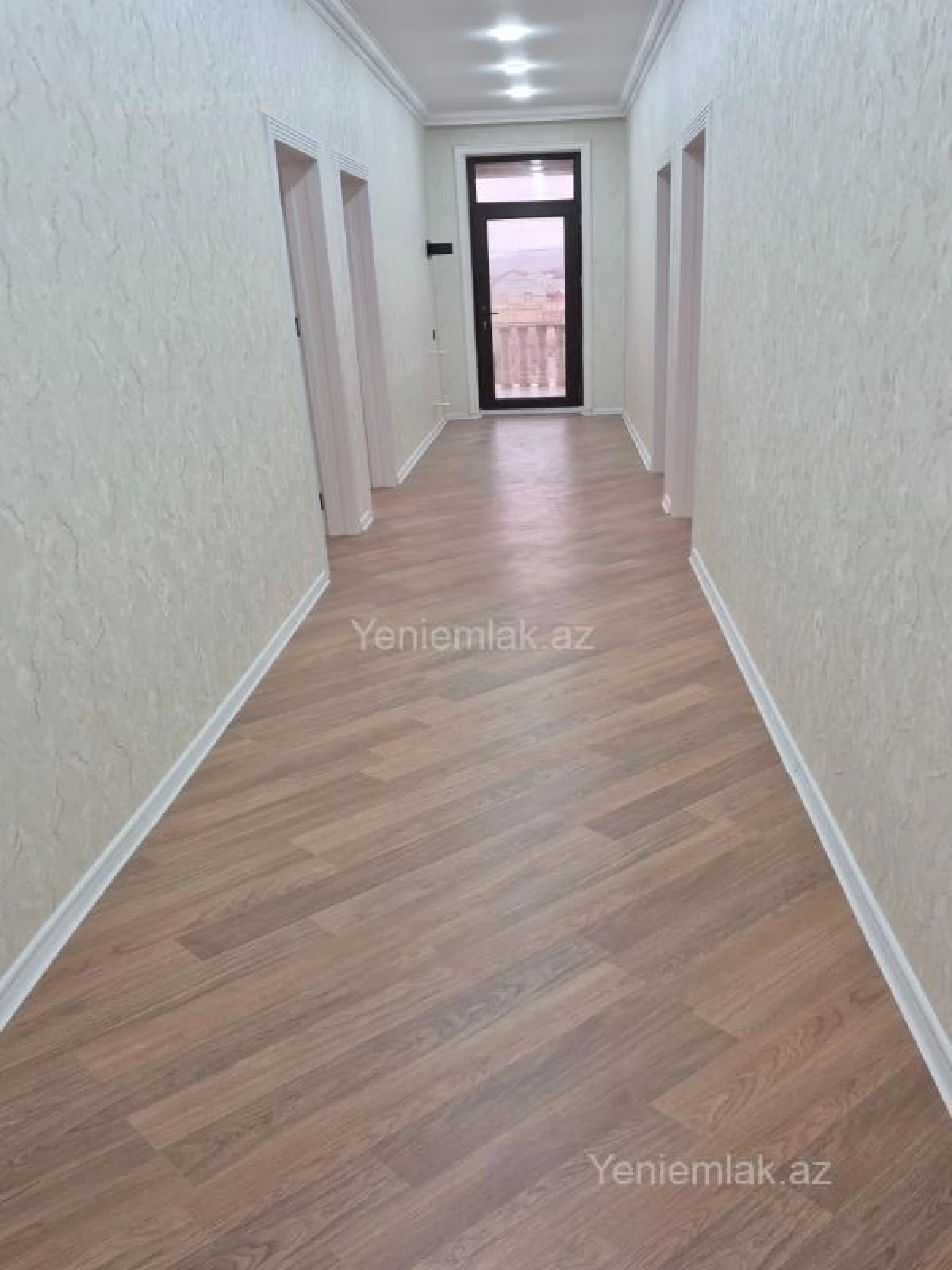 Satılır 6 otaqlı həyət evi 250 m²
