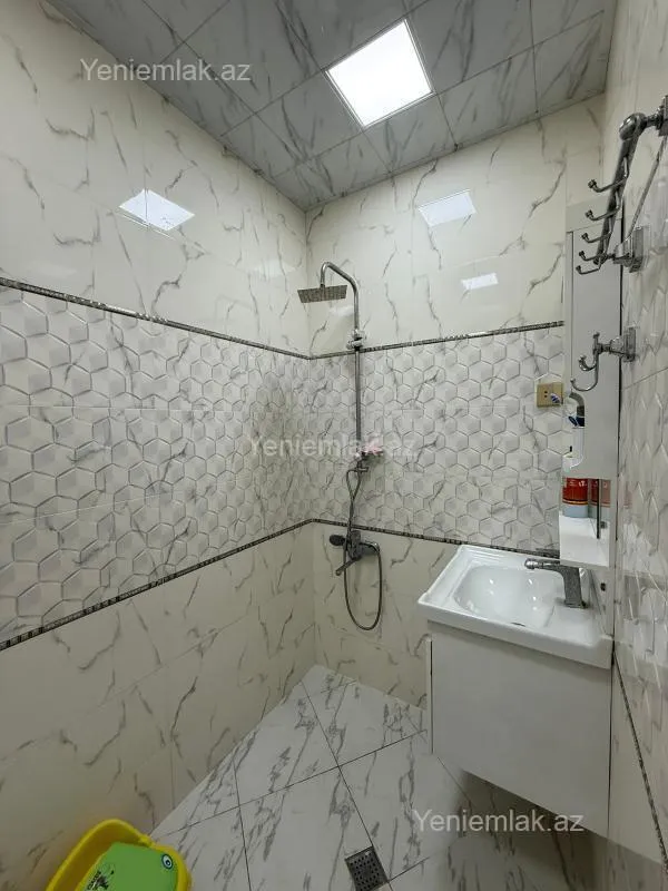 Satılır 3 otaqlı yeni tikili 59 m²