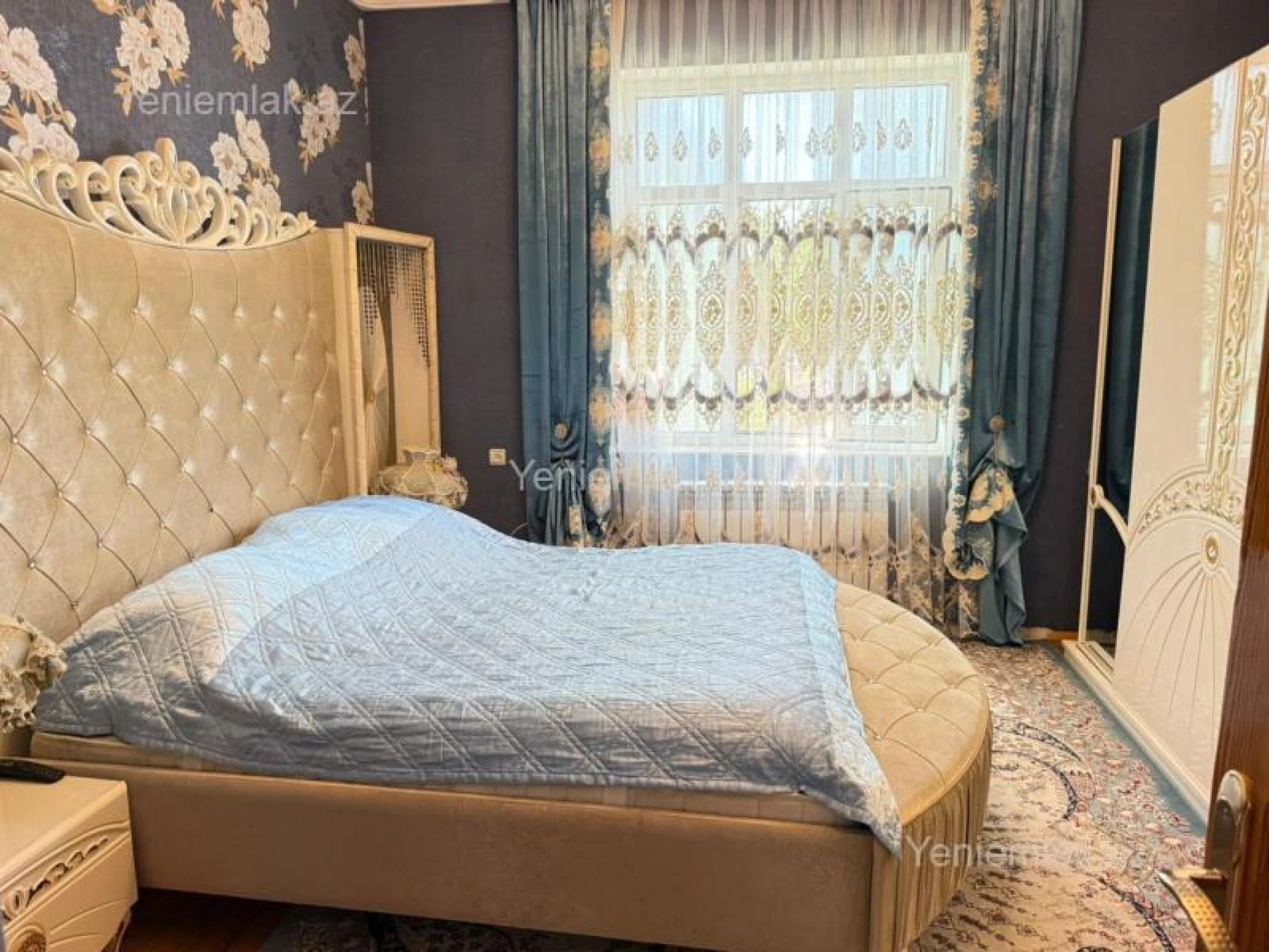 Satılır 7 otaqlı həyət evi 250 m²