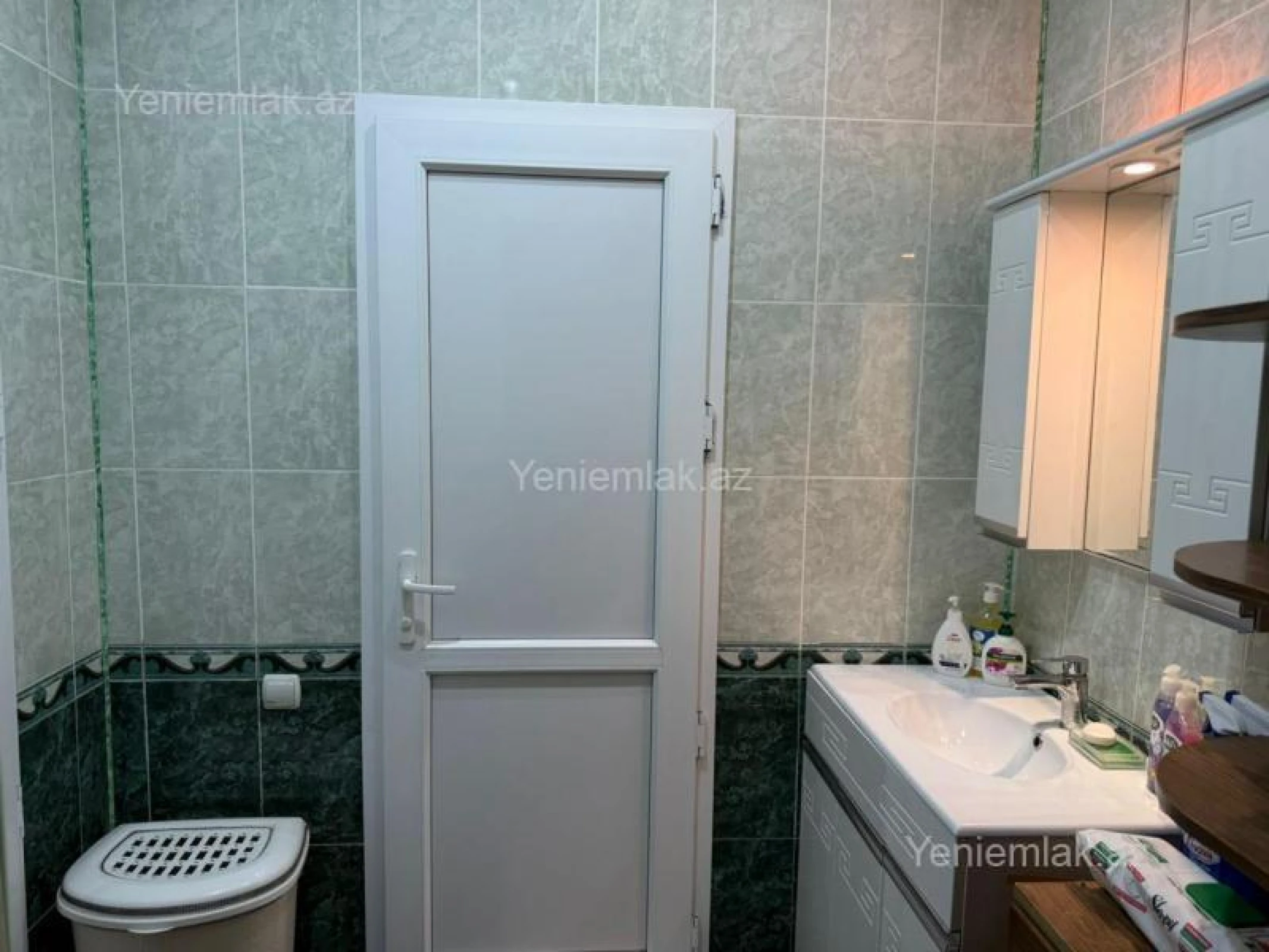 Satılır 7 otaqlı həyət evi 250 m²