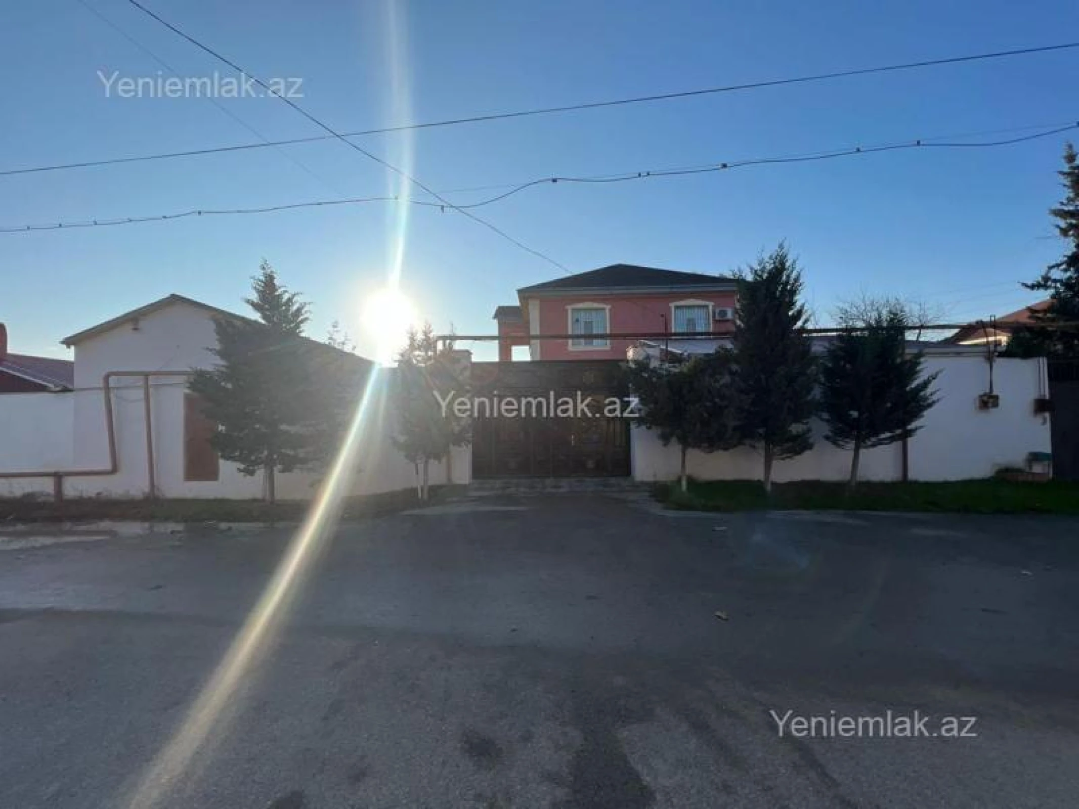 Satılır 7 otaqlı həyət evi 250 m²