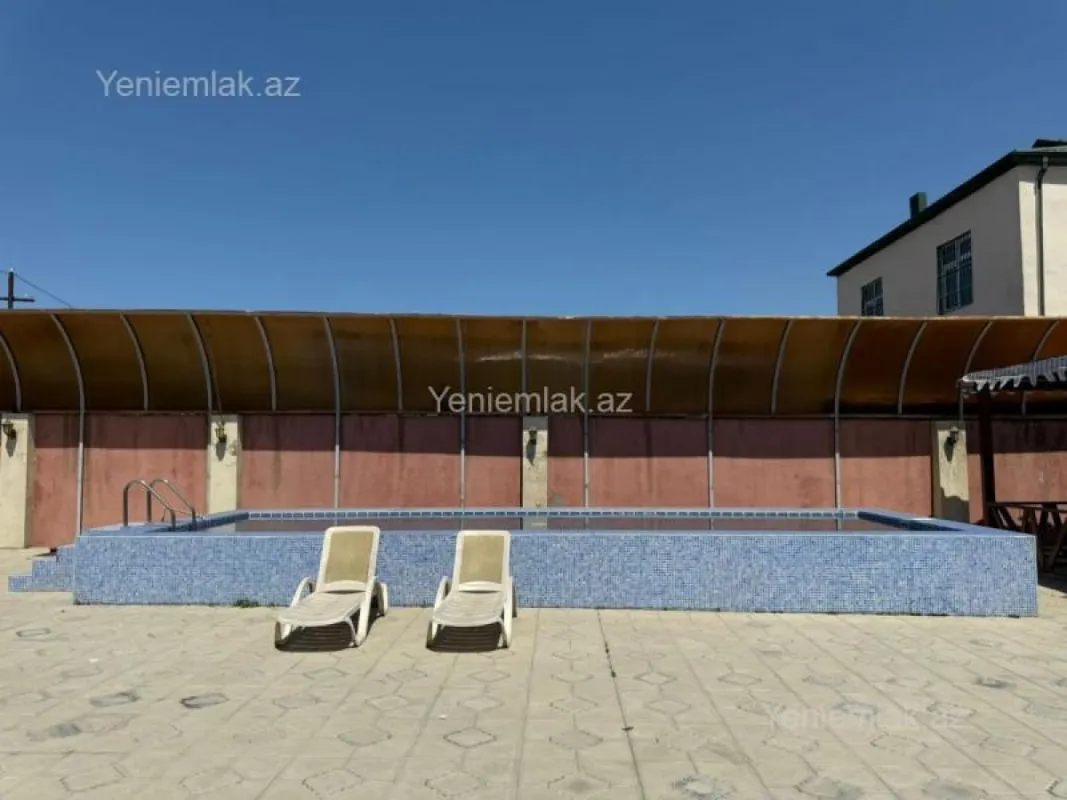 Satılır 7 otaqlı həyət evi 250 m²