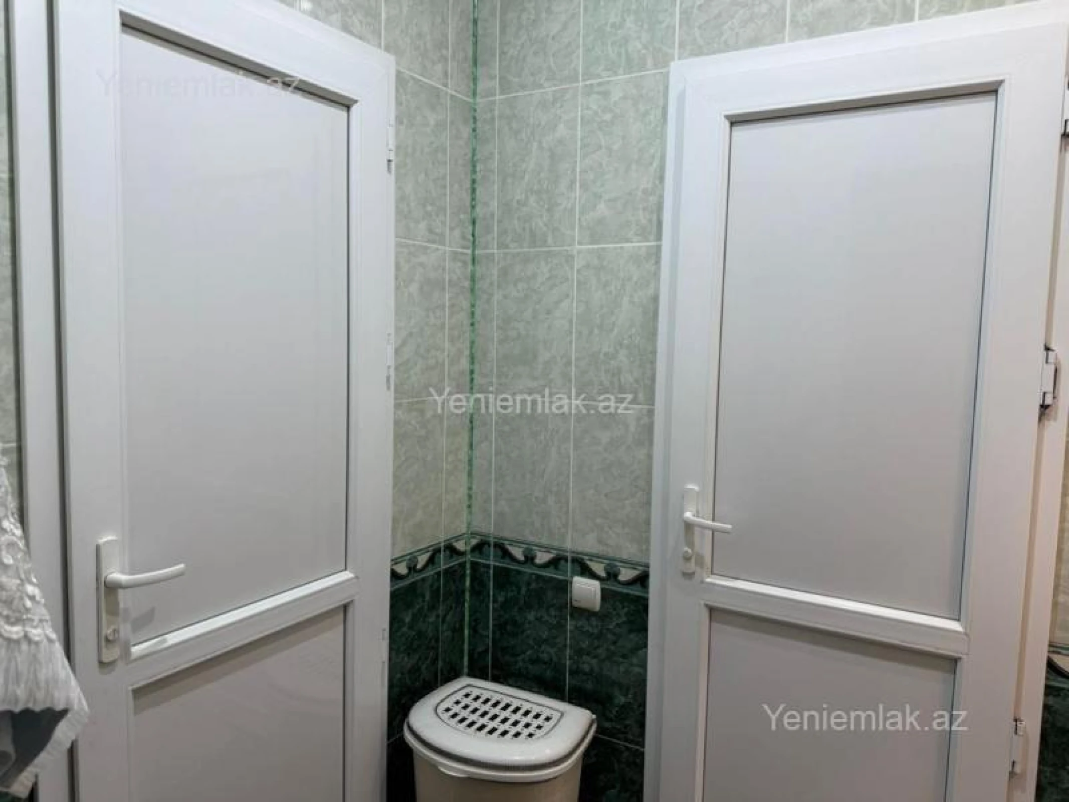 Satılır 7 otaqlı həyət evi 250 m²