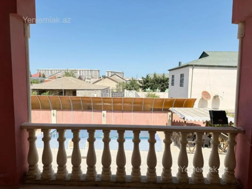 Satılır 7 otaqlı həyət evi 250 m²