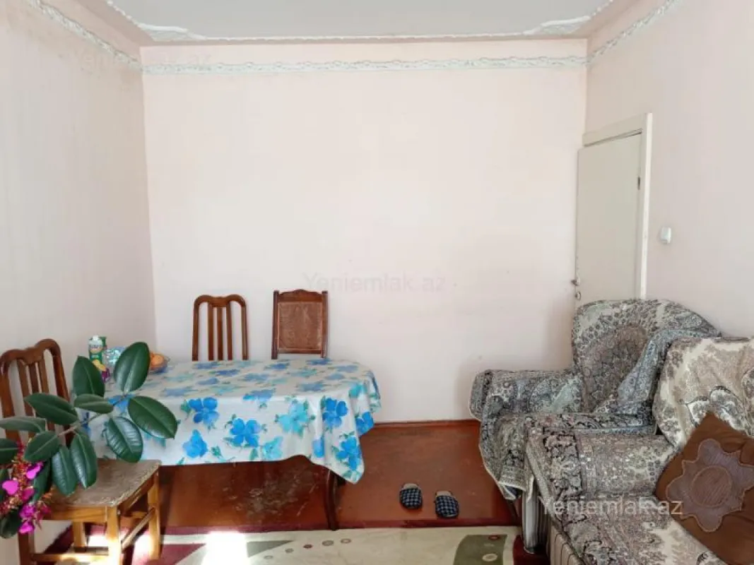Satılır 3 otaqlı köhnə tikili 80 m²