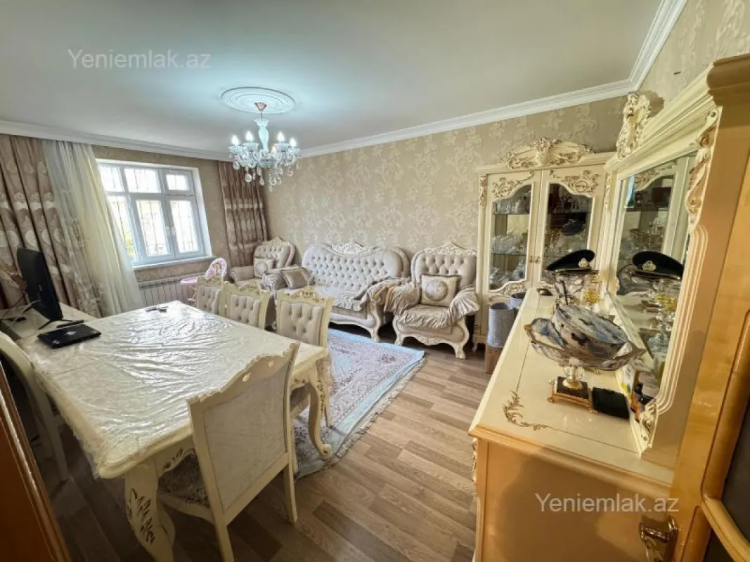 Satılır 3 otaqlı köhnə tikili 74 m²