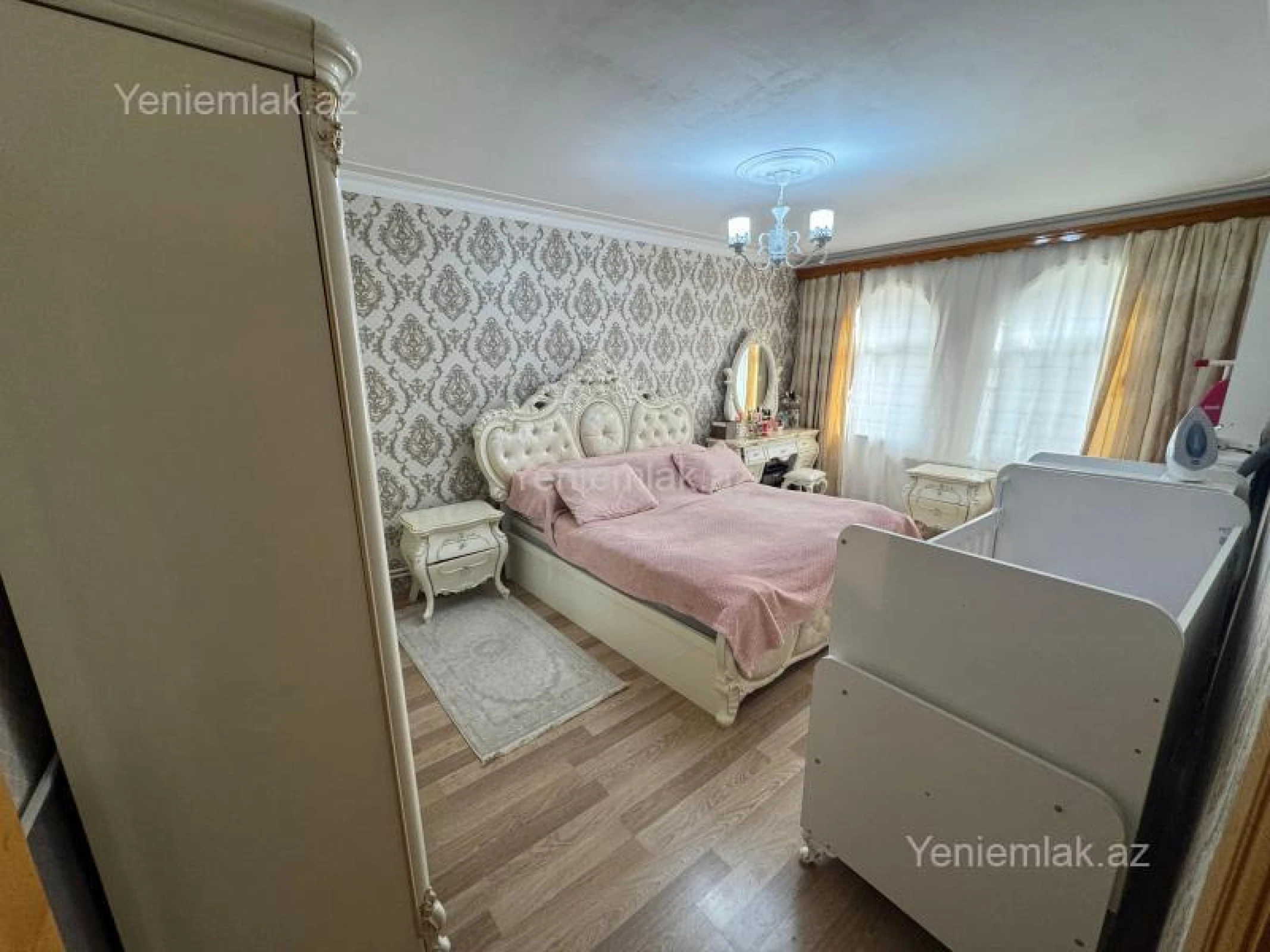 Satılır 3 otaqlı köhnə tikili 74 m²