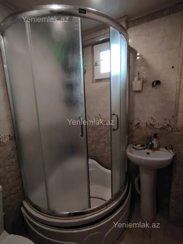 Satılır 2 otaqlı köhnə tikili 43 m²