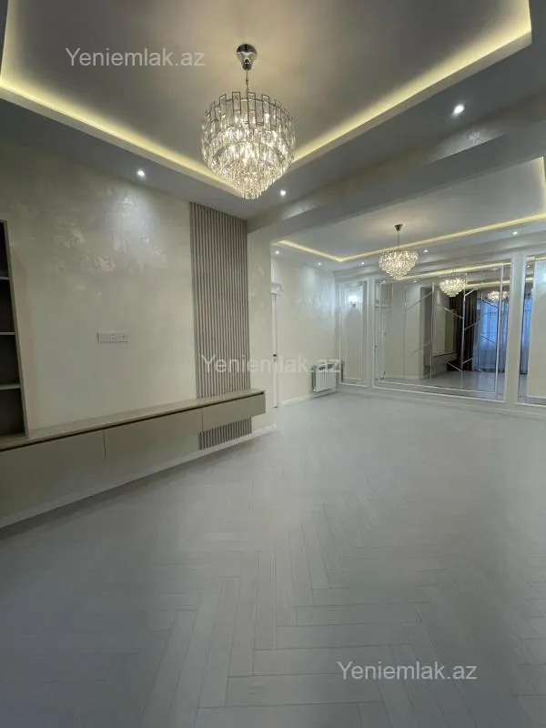 Satılır 3 otaqlı yeni tikili 105 m²