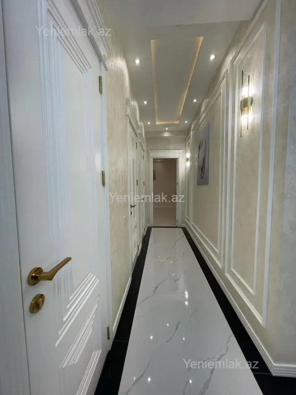 Satılır 3 otaqlı yeni tikili 105 m²