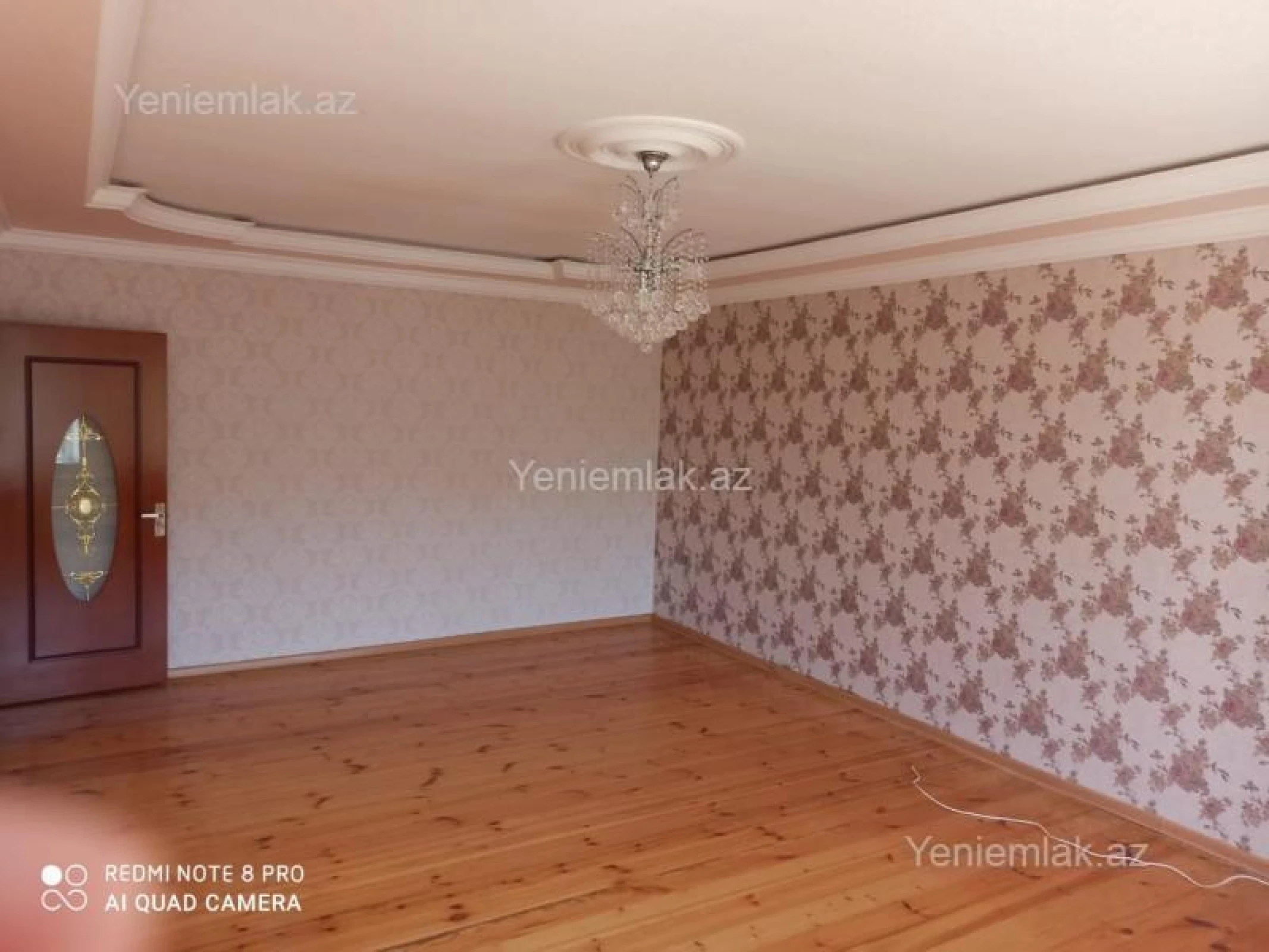 Satılır 8 otaqlı həyət evi 300 m²