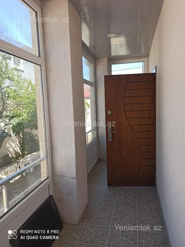 Satılır 8 otaqlı həyət evi 300 m²