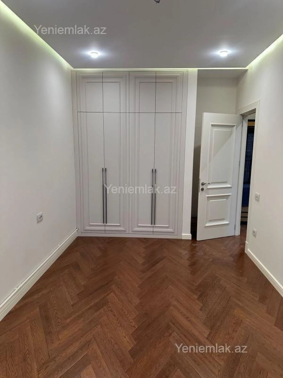 Satılır 2 otaqlı yeni tikili 68 m²