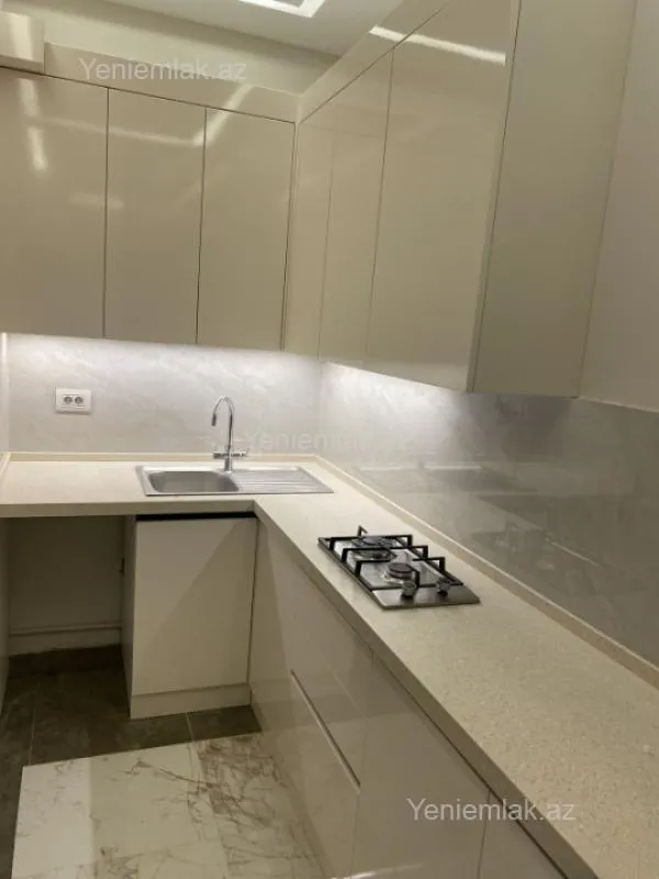 Satılır 2 otaqlı yeni tikili 68 m²