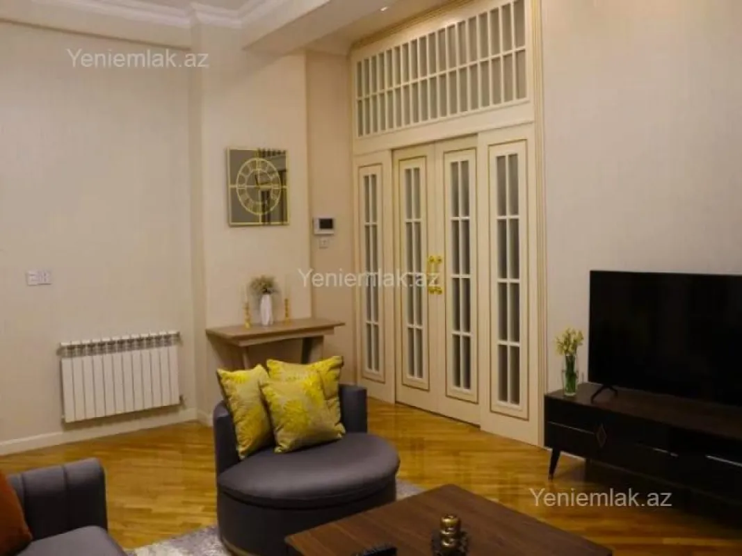 Satılır 3 otaqlı yeni tikili 80 m²