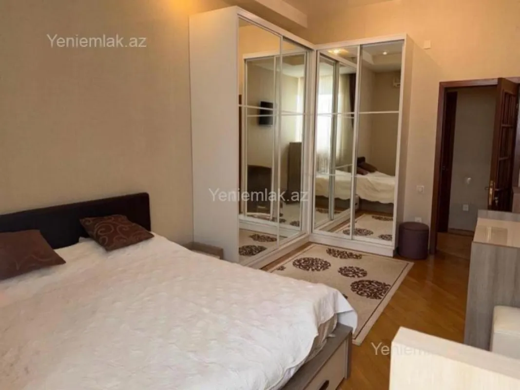 Satılır 2 otaqlı yeni tikili 90 m²