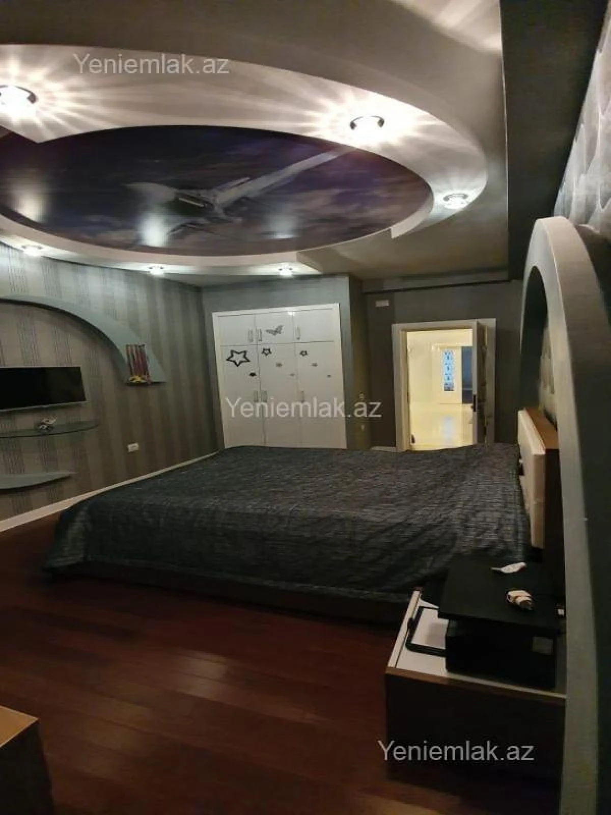 Satılır 4 otaqlı yeni tikili 190 m²