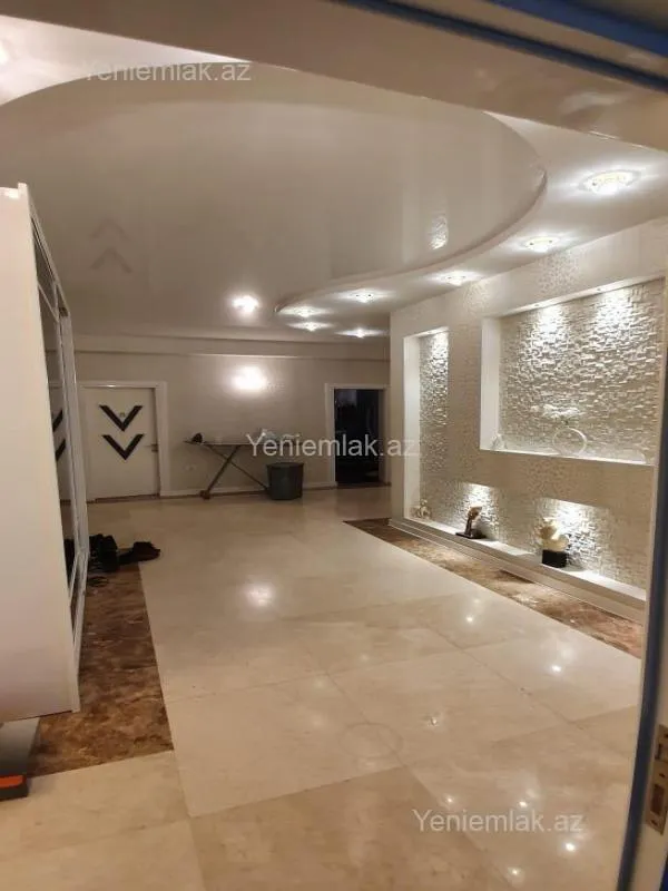 Satılır 4 otaqlı yeni tikili 190 m²